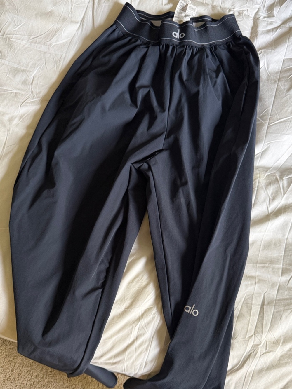 ALO Yoga Jogger Pants with Logo Waistband